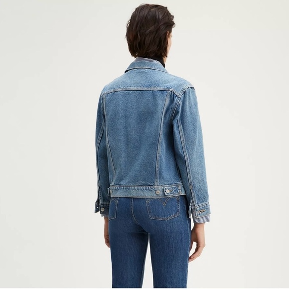 Women’s Levis Denim Ex Boyfriend Denim Trucker Jacket Size Small - Picture 2 of 10